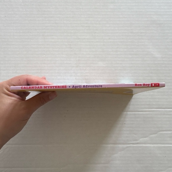 Calendar Mysteries April Adventure By Ron Roy Scholastic Paperback Chapter Book - Picture 2 of 3